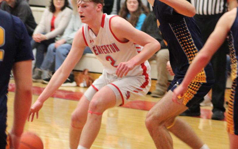 Beaverton’s Ian Roberts makes a move during Thursday night’s win over Shepherd.