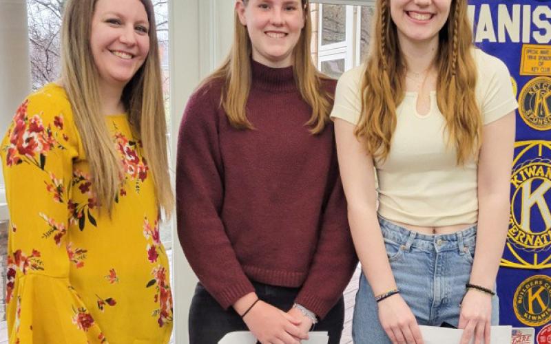 KEY CLUB RECEIVES DONATION