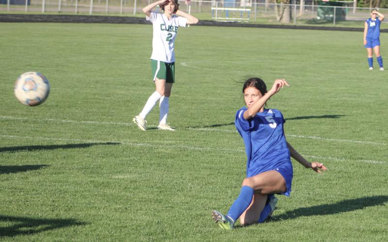 Gladwin soccer team comes out firing to beat Clare