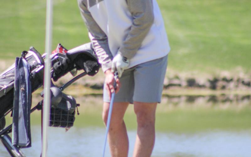 Gladwin golfers win tourney in Lake City
