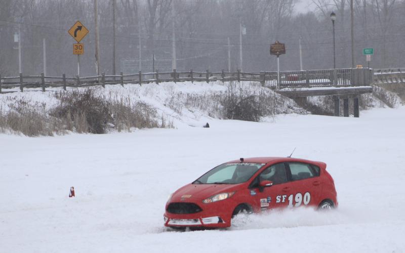 BEAVERTON ICE RACES CONTINUE