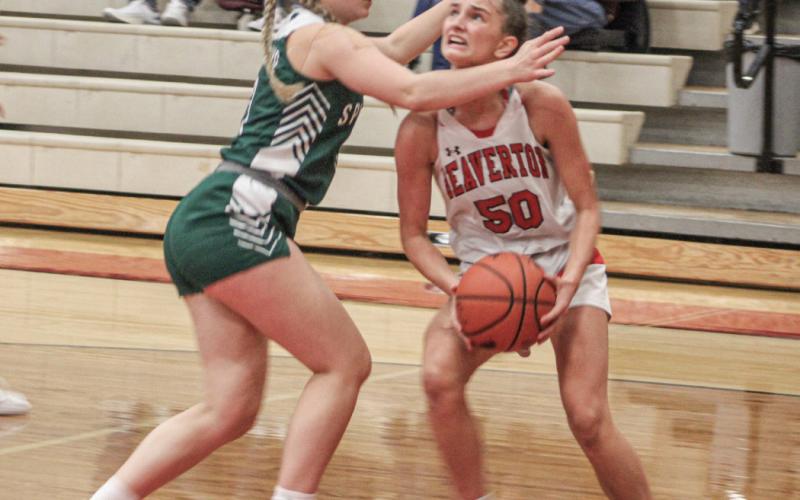Beaverton’s Myah Hubble deals with Pinconning’s pincer defense during last Tuesday night’s victory.