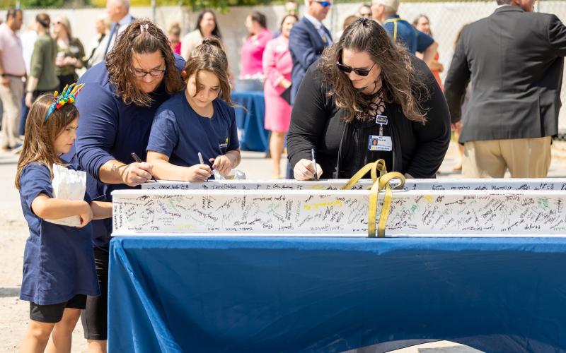 BEAM RAISING CEREMONY HELD FOR PARDEE CANCER WELLNESS CENTER