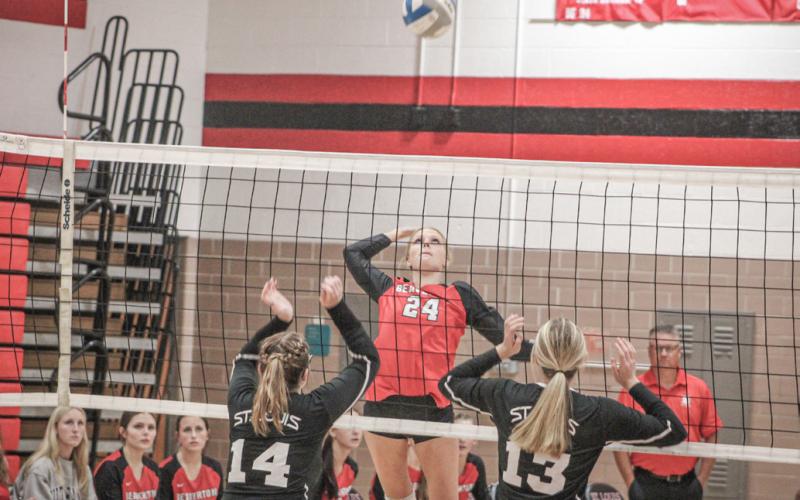 Beaverton’s Harlie Lanson had eight kills Wednesday night in a four-set loss to visiting Ogemaw Heights.