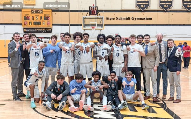 Mid Michigan College men’s basketball team