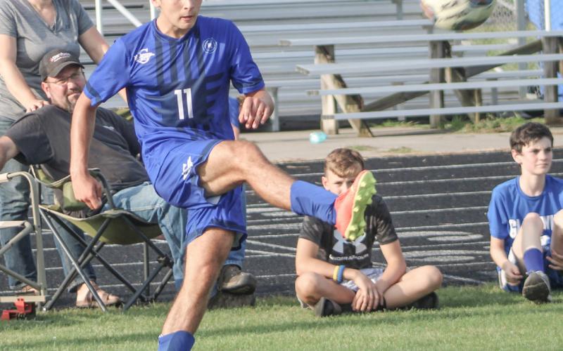 Late goal lifts Gladwin soccer team to 1-0 win