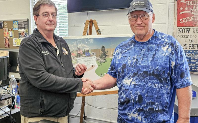 VETERANS AFFAIRS RECEIVE DONATION