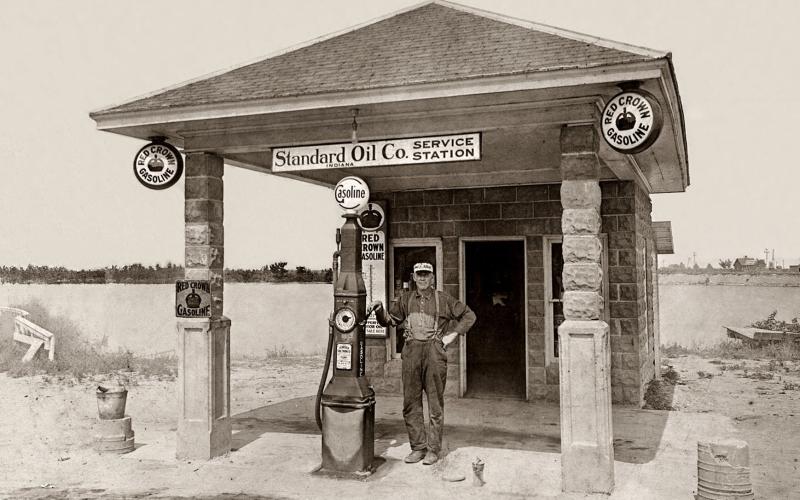 A LOOK BACK IN TIME | BEAVERTON’S FIRST GAS STATION