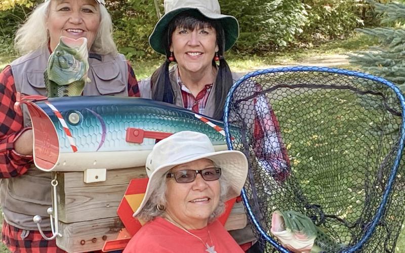 Pictured left to right are: Brenda Povey, Janie Ogg, and Beulah Mead.