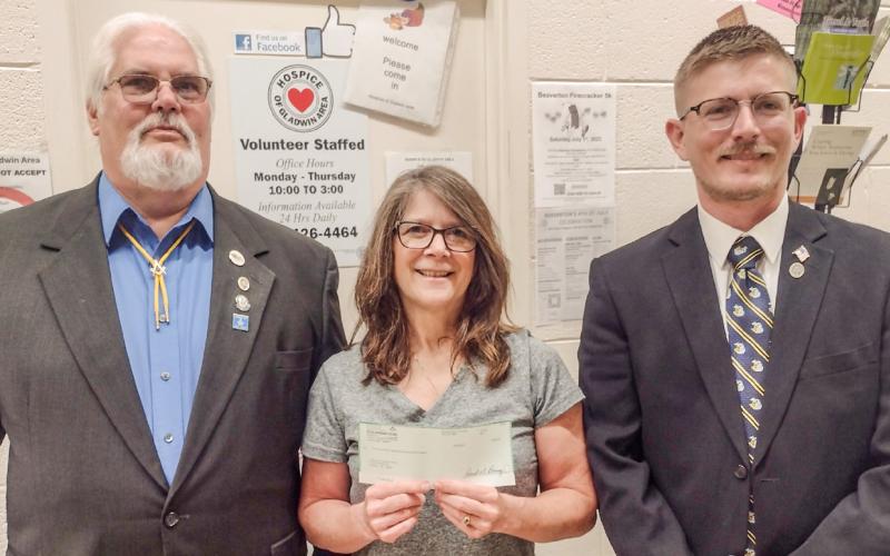 MASONIC LODGE DONATES TO HOSPICE
