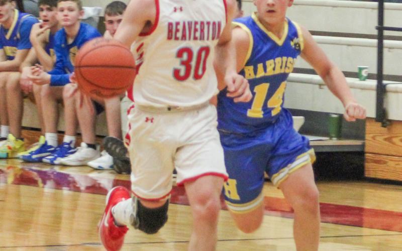 Beaverton boys’ basketball team splits two JPC games
