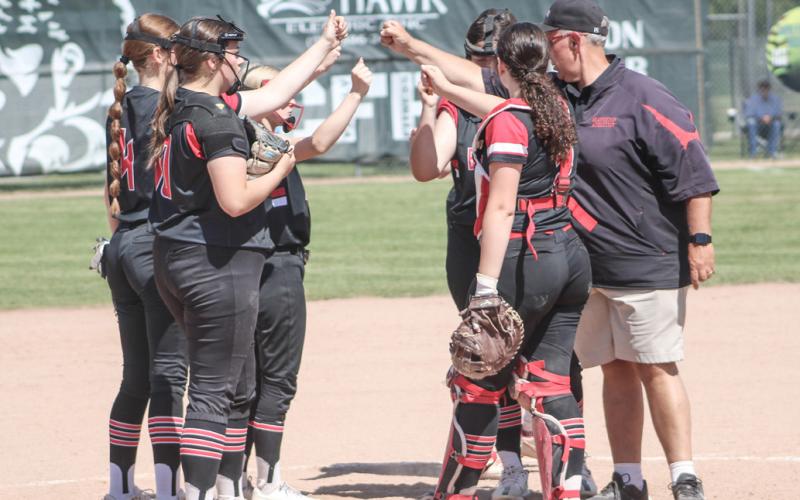 Farwell’s first dooms Beaverton in softball semifinals