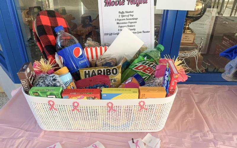 DIG PINK EVENT RAISES FUNDS