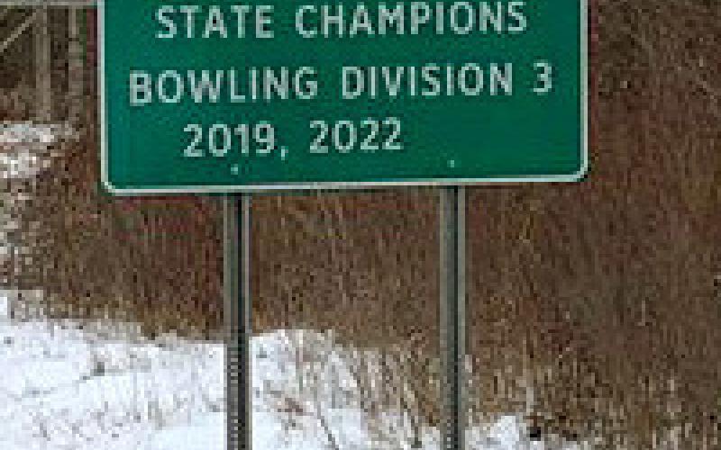 STATE CHAMPIONSHIP SIGNS ARE UP IN GLADWIN