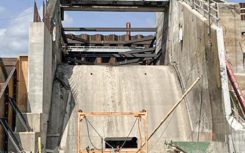 Phase 3 began at Smallwood Dam which includes installationofacofferdamupstreamofthedamtobypass water from the primary spillway. In July, the cofferdam was installed and dewatered. The team started on next steps, which includes demolition of the arch, spillway steps and downstream spillway slab concrete on bay 2. Crews continue to renovate the former powerhouse building and work on the embankment.