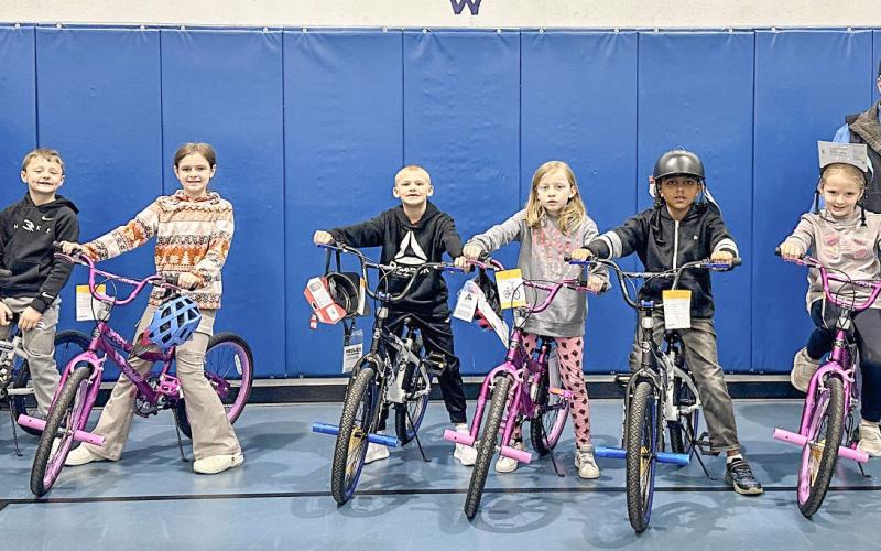 Gladwin Masonic Lodge donates “Bikes for Books”