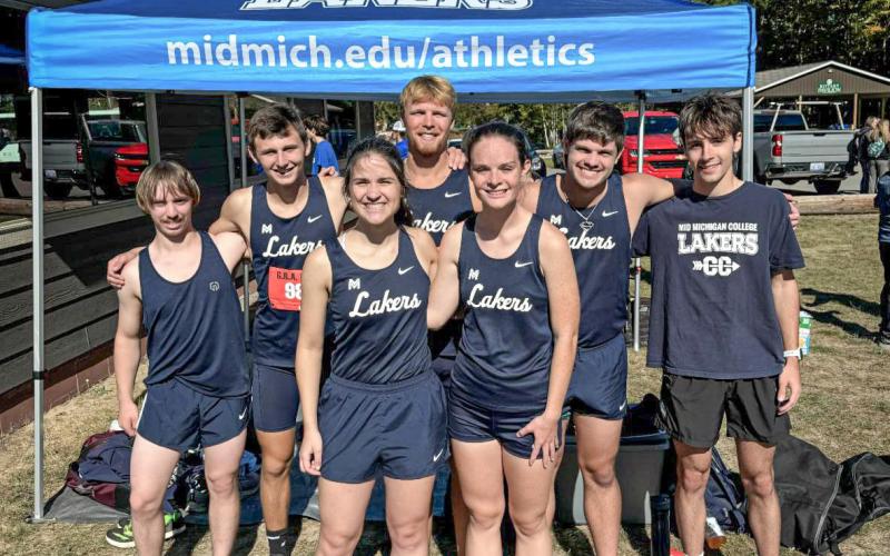 Mid’s cross country teams experience success