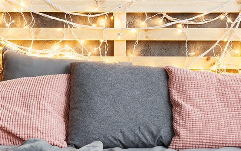 Woodworking Headboard Using Pallets