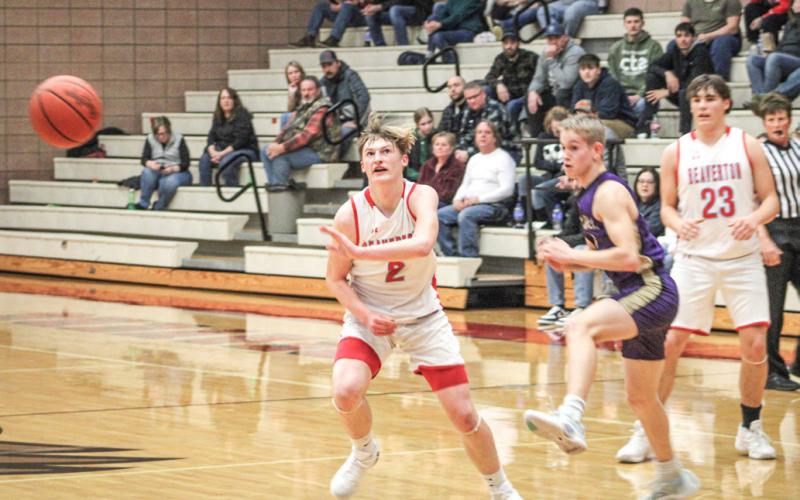 Ian Roberts poured in 29 points, but it wasn’t quite enough when the Beaverton basketball team dropped a tough 45-41 battle at Meridian Friday night.