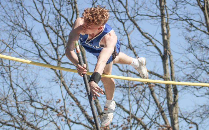 Gladwin boys set records on way to invitational win