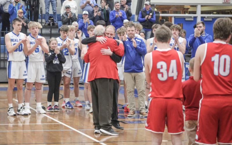 Beaverton boys’ hoop team falls in district final in Coach Roy’s last game