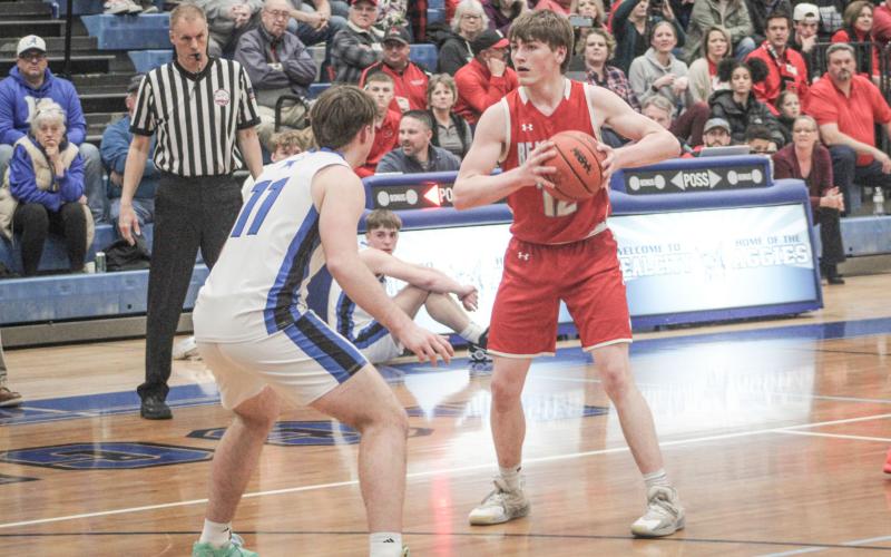 Beaverton boys’ hoop team falls in district final in Coach Roy’s last game