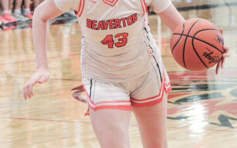 Beaverton’s Taryn Roberts heads toward the basket during Monday’s loss to Evart in the Division 3 regional semifinals.