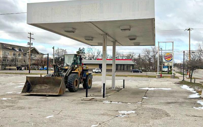 Riverwalk Place to have more parking in spring