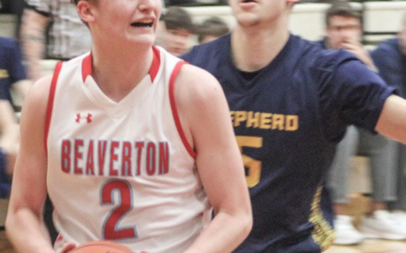 Layk Woodruff makes the big plays in Beaverton; boys’ hoop team’s win