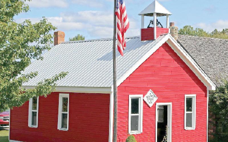 Santa comes to Gladwin’s historical schoolhouse