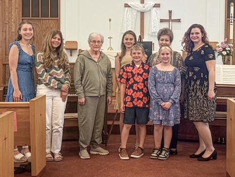 Pictured left to right: Ava Dennings, Presley Hoffman, Ms. Sharon, Eden Batterbee, Emmitt Batterbee, ShayLynn Larsen, Ms. Sherrie, and Kynlee Carr.