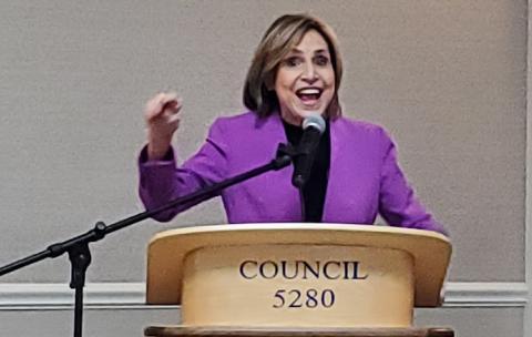 Lisa Gigliotti presents the keynote address on, “The Courage to Honor the End of Life”, at the Focus on Life Event.