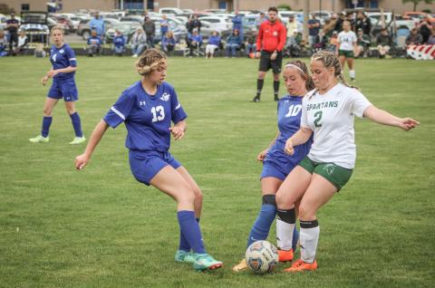 Flying G’s boot Pinconning in soccer district opener