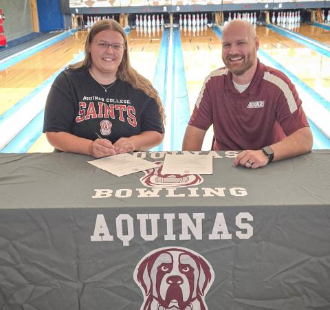Gladwin graduate Skylar Davy signed a National Letter of Intent Friday to continue her bowling career at Aquinas College, which is led by Coach Harold Klukowski.