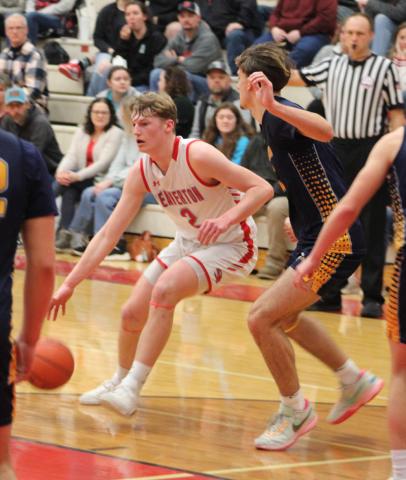 Beaverton’s Ian Roberts makes a move during Thursday night’s win over Shepherd.