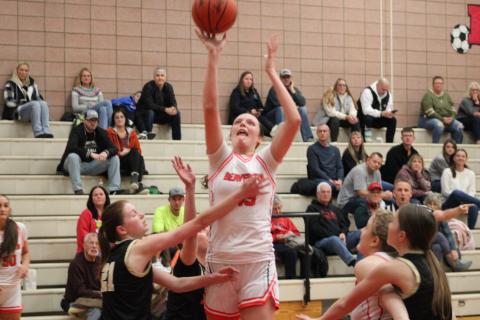 Taryn Roberts lays it up and lays it in during Beaverton’s 64-34 victory over visiting Bullock Creek on Thursday night.