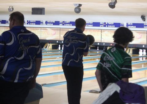 Gladwin boys bowling remains undefeated in conference, girls drop to third place