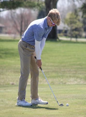 Gladwin golfers win tourney in Lake City