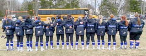 Gladwin Varsity Softball girls say “Thank you!”