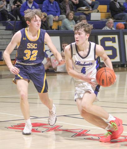 Ben Verellen and Gladwin won league and district championships before bowing out of the Division 2 state tournament with a loss to Ludington in the regional semifinals last week.