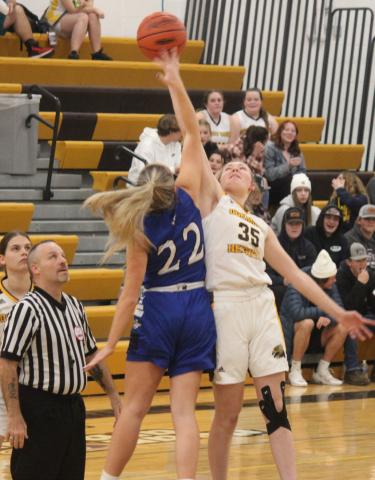 Gladwin girls basketball, dominant over Ogemaw in season opener