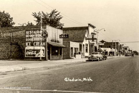 A LOOK BACK IN TIME | CEDAR AVENUE