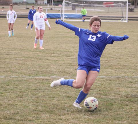Willa Barren and the Gladwin soccer team sandwiched a win over Pinconning between two losses to Standish in Jack Pine Conference action last week.