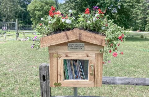 GCD Community Garden welcomes new Lending Library