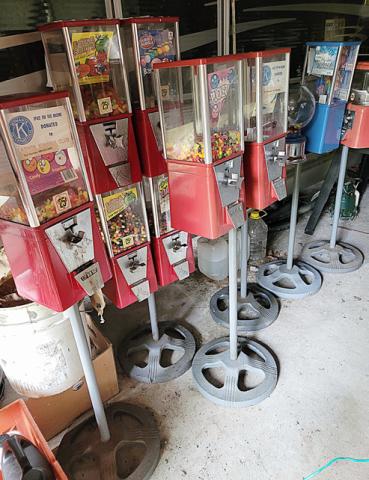 LOOKING FOR GUMBALL MACHINES