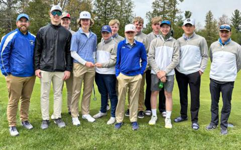 GOLF TEAM PLACES FIRST