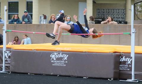 Gladwin Jr. High girls track place third in Ogemaw meet