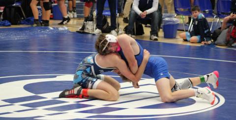 Gladwin’s Ethan Palmateer won the championship at 132 pounds Saturday during a tournament at Remus Chippewa Hills. SCOTT SALOWICH