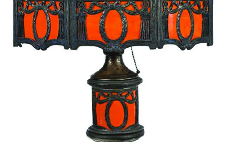 Colorful opaque glass was a popular choice for decorative lampshades in the late 19th to early 20th centuries. WOODY AUCTION