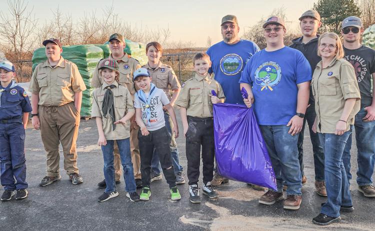 BOY SCOUTS CLEAN UP TRASH